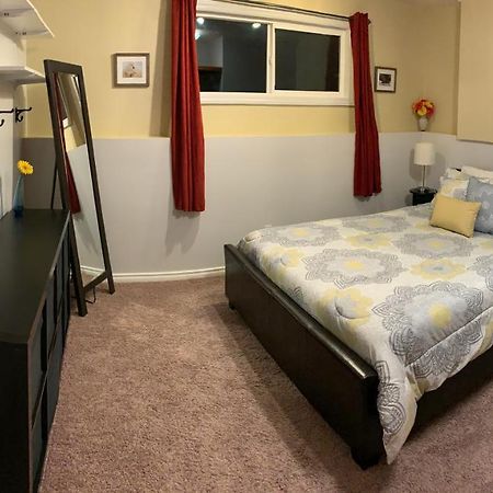 Newly Renovated Basement Suite! Lethbridge Eksteriør billede