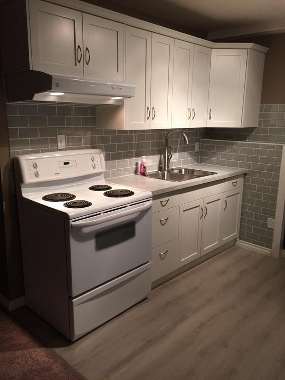 Newly Renovated Basement Suite! Lethbridge Eksteriør billede